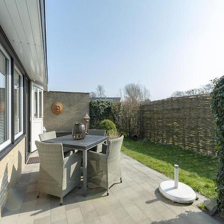 Attractive Bungalow With Modern Furnishings Sint Maartensvlotbrug 外观 照片