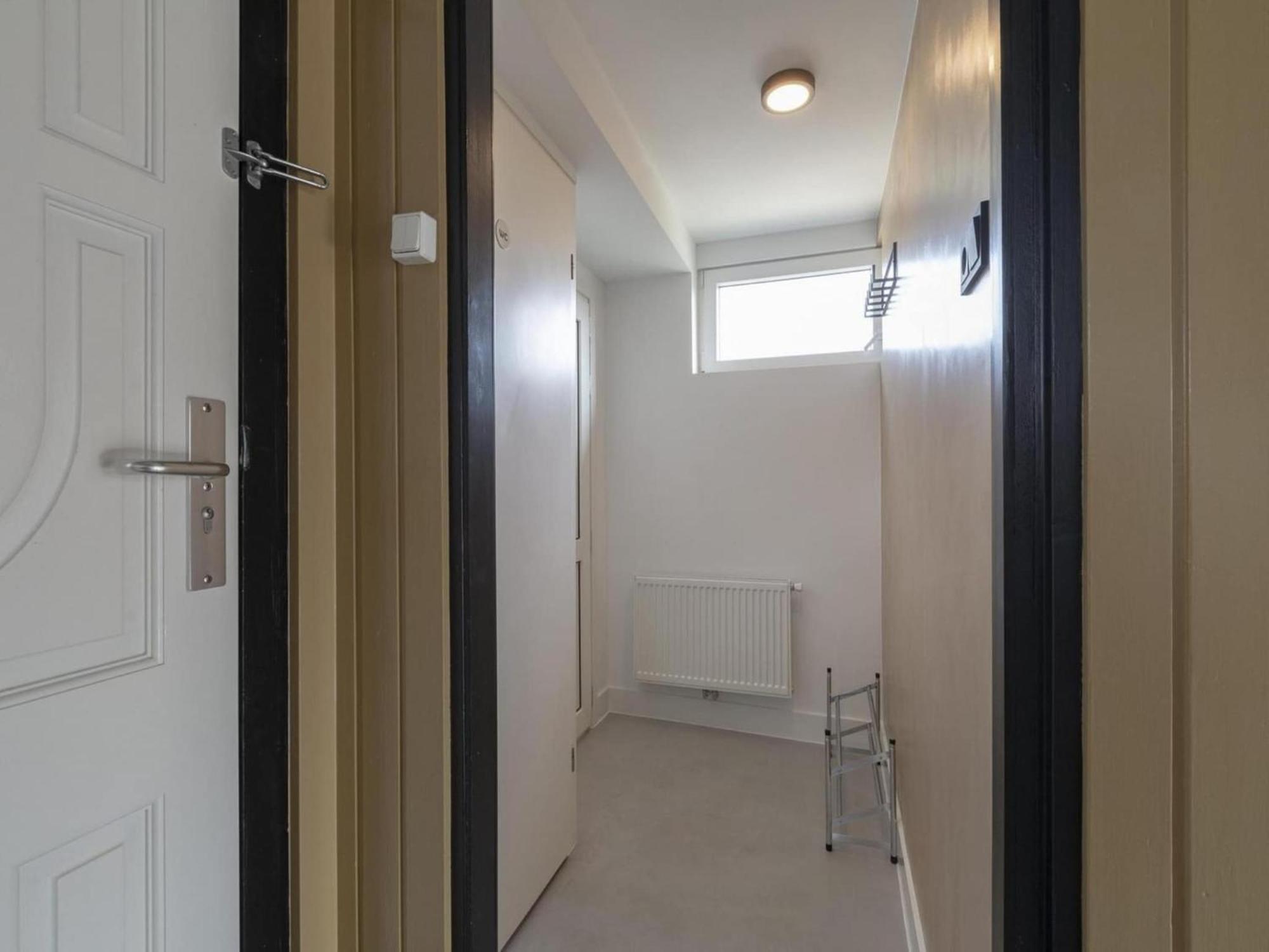 Attractive Bungalow With Modern Furnishings Sint Maartensvlotbrug 外观 照片