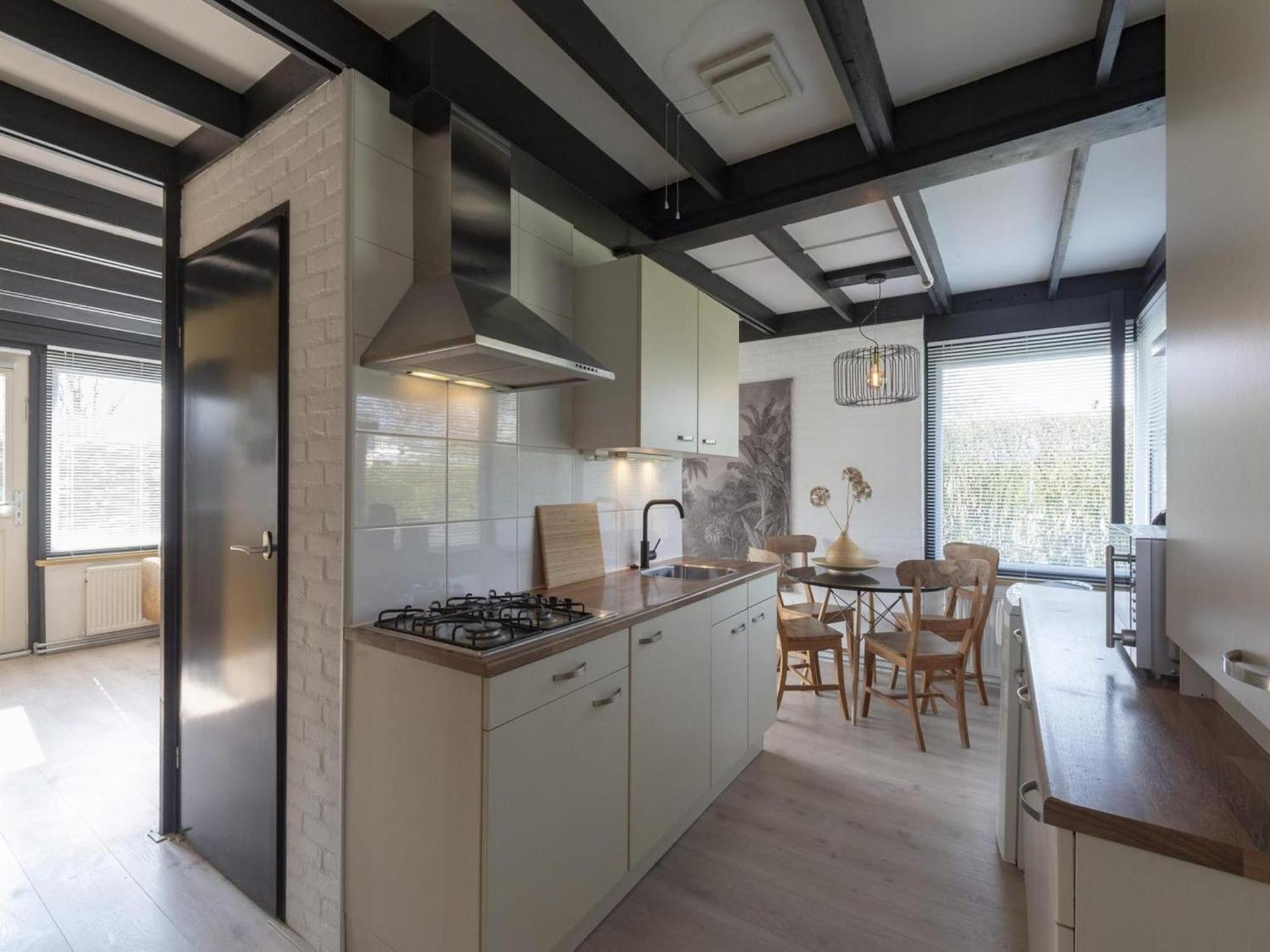 Attractive Bungalow With Modern Furnishings Sint Maartensvlotbrug 外观 照片