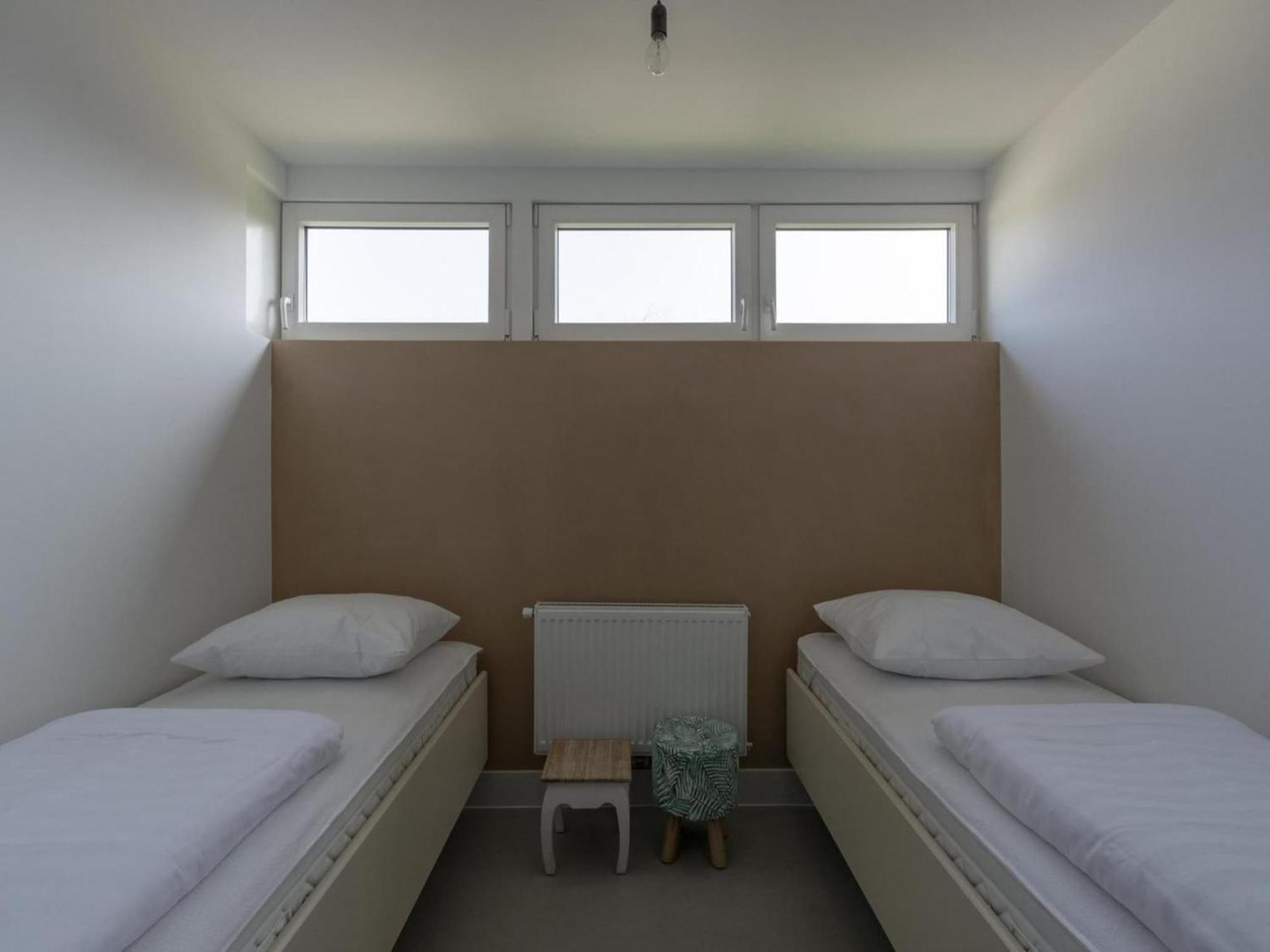 Attractive Bungalow With Modern Furnishings Sint Maartensvlotbrug 外观 照片