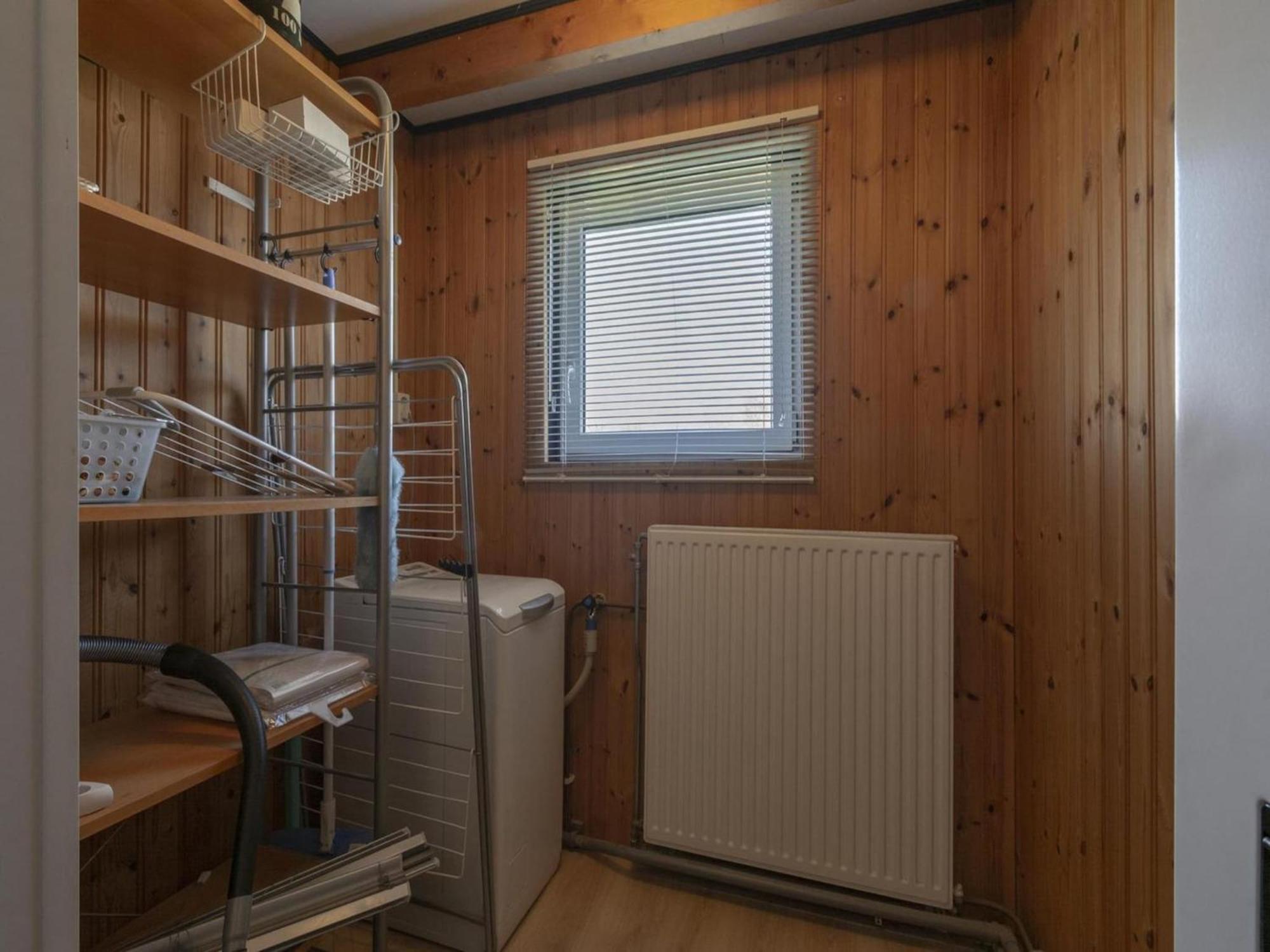 Attractive Bungalow With Modern Furnishings Sint Maartensvlotbrug 外观 照片